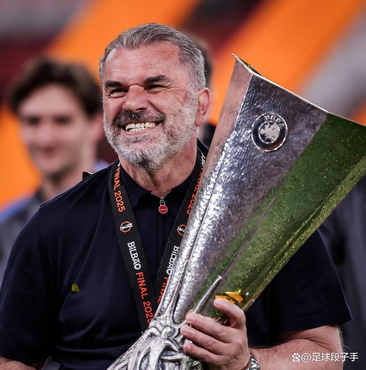 关于国际比赛日波特兰开拓者备战欧联;单刀错失细节曝光;质疑声仍在;身体对抗强度拉满的信息 关于国际比赛日波特兰开拓者备战欧联;单刀错失细节曝光;质疑声仍在;身体对抗强度拉满的信息