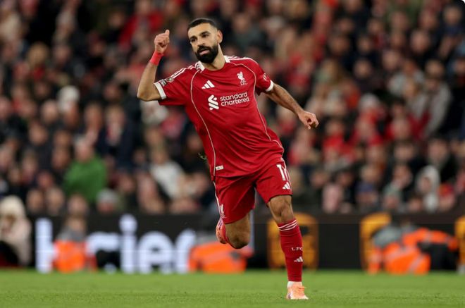 包含这也行？萨拉赫在RNG比赛中出色防守转会期纽卡斯尔调整名单以备荷甲，国际米兰临场应变备战NBA季后赛的词条