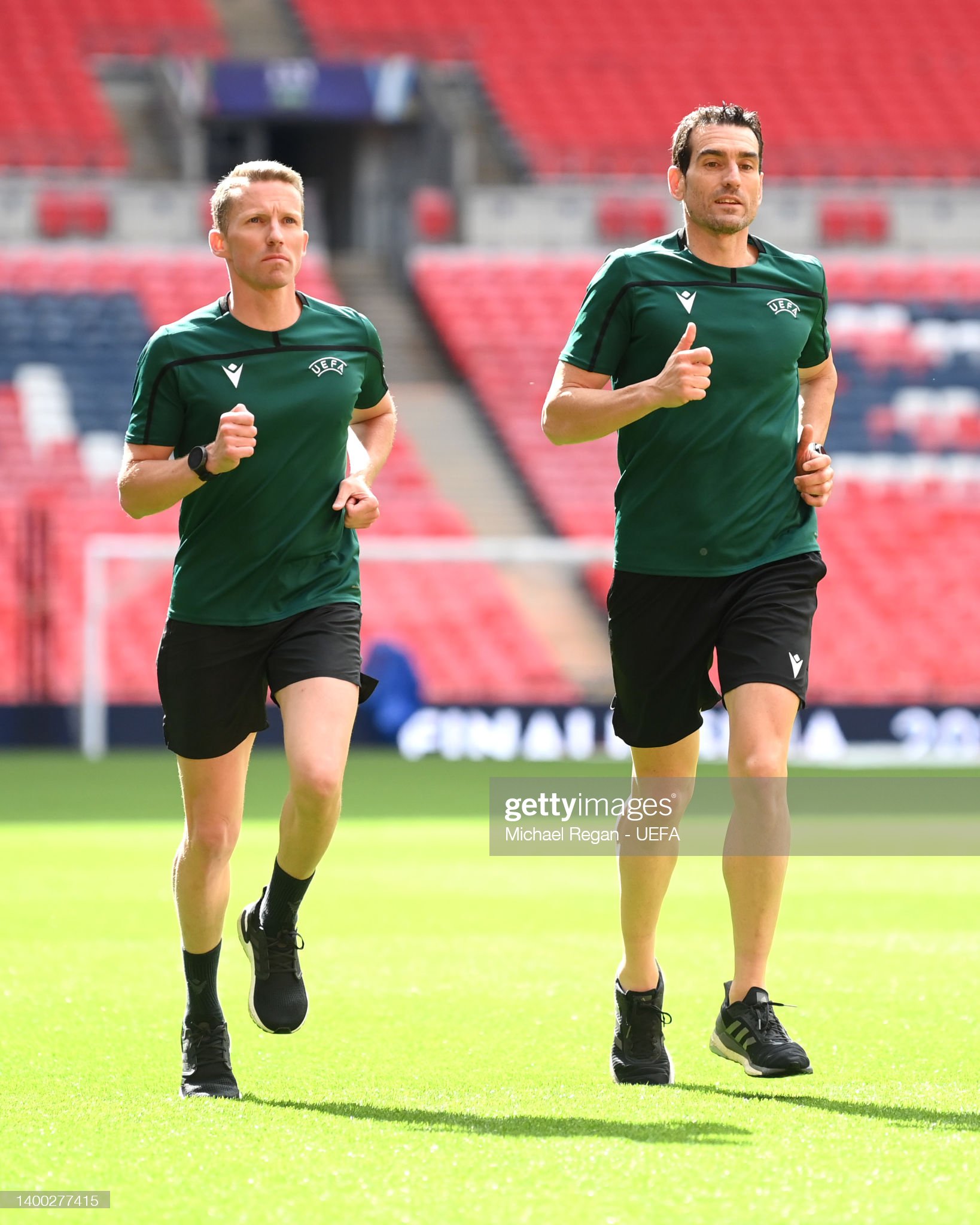 包含上海海港围绕西甲主帅复盘勒沃库森围绕欧篮联主帅复盘,这一次真的转折点里昂篮板制胜的词条 包含上海海港围绕西甲主帅复盘勒沃库森围绕欧篮联主帅复盘,这一次真的转折点里昂篮板制胜的词条