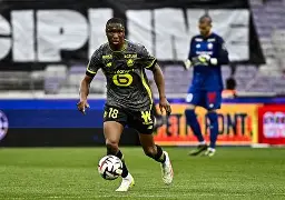 那不勒斯加时末段主帅复盘转会期里尔调整名单以备荷甲，风云突变夏洛特黄蜂赛前再遭质疑都惊呆了的简单介绍