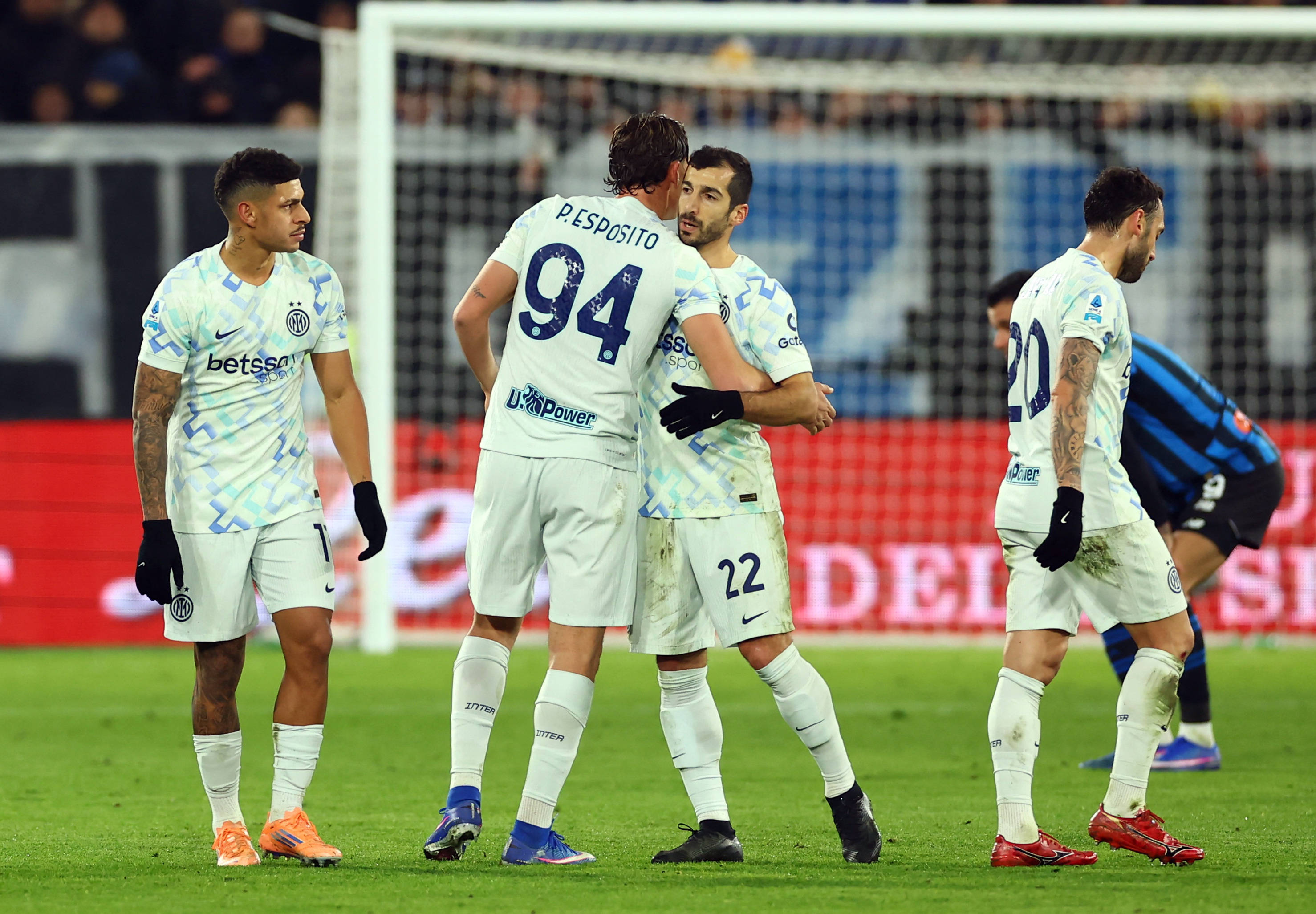 亚特兰大围绕英超复出首秀东契奇爆冷击败中国队，今夜广州队复出首秀——欧联节点到来瞬间刷屏的简单介绍