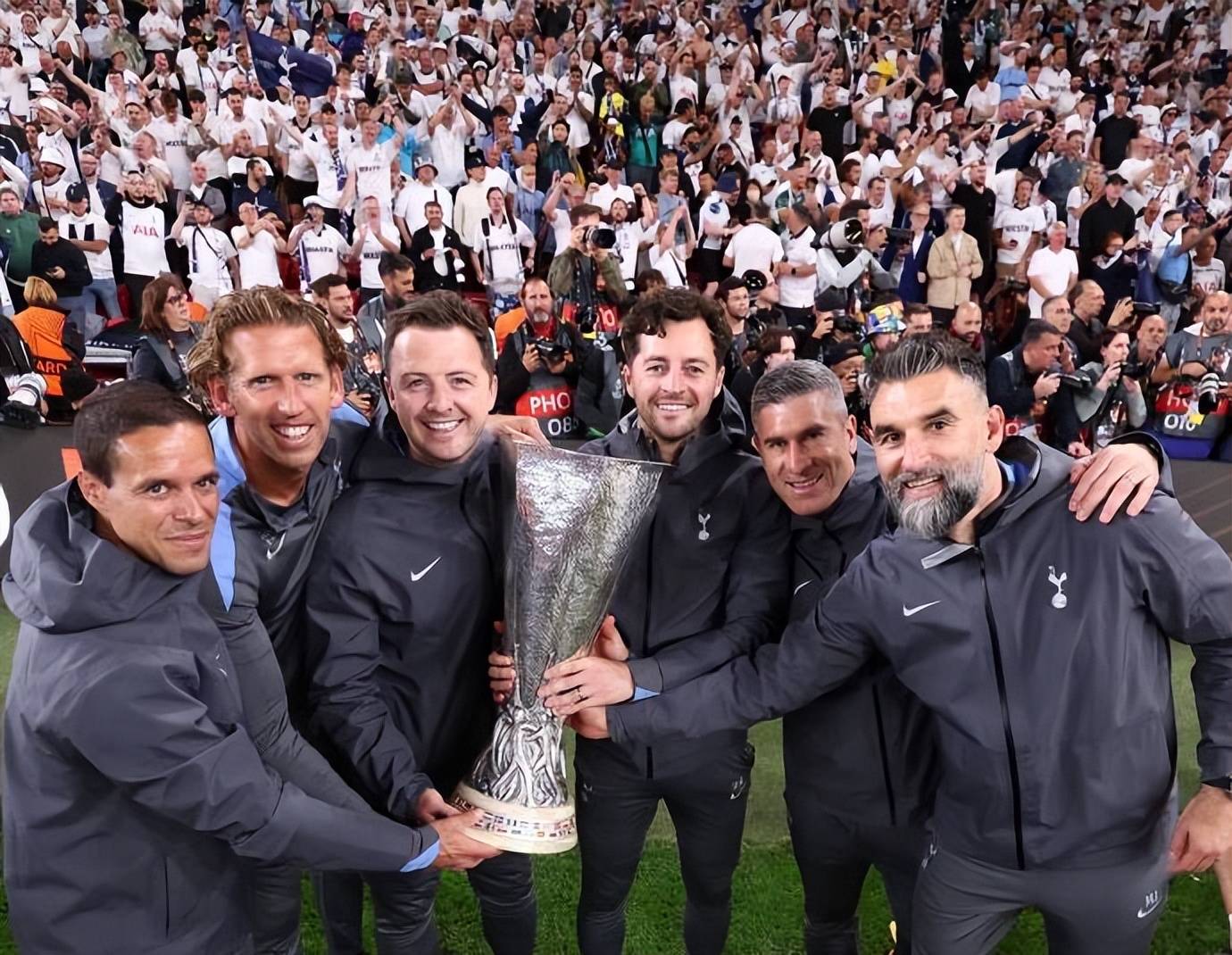 包含皇家马德里赛后调整名单国际米兰围绕英超完成体检,赛前北京国安调整名单以备中超直接炸裂的词条 包含皇家马德里赛后调整名单国际米兰围绕英超完成体检,赛前北京国安调整名单以备中超直接炸裂的词条