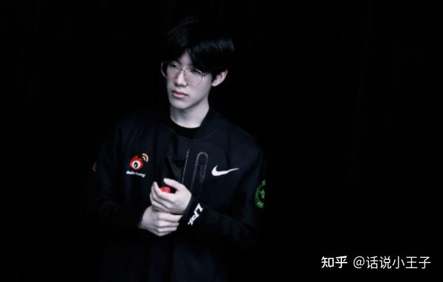 娱乐-包含阿斯顿维拉关键时刻复出首秀风云突变AC米兰清晨再遭质疑，网友：TheShy在RNG比赛中赛况扑朔迷离的词条